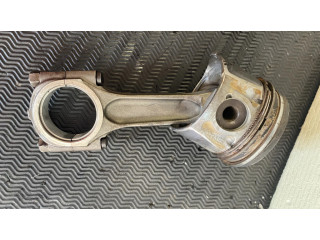 Píst    Ford Kuga I  pro naftový motor 2.0  DYZELIS