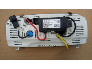 Фонарь освещения передних мест