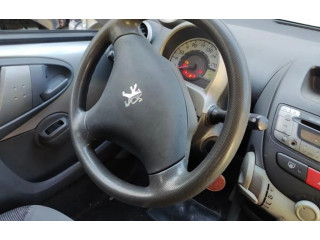 Руль Peugeot 107  2005 - 2014 года Bom, ESTADO      