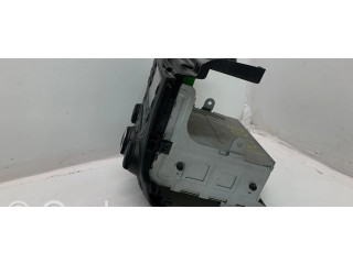 Радио/ проигрыватель CD/DVD / навигация