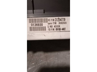 Панель приборов 31254779, 36002439   Volvo C30       