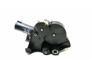 Притягиватель задней крышки