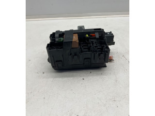 Блок предохранителей  9812661980, A006C801   Peugeot Partner III    