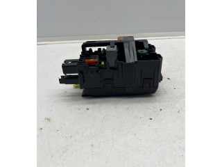 Блок предохранителей  9812661980, A006C801   Peugeot Partner III    