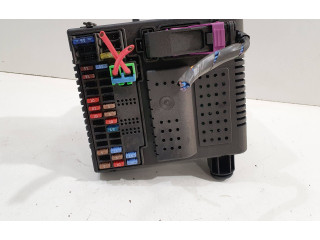 Блок предохранителей 30765646   Volvo V70    