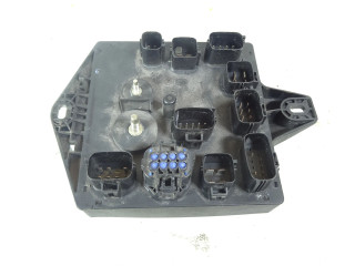 Блок предохранителей AW93-14A073-CD Jaguar XJ X351