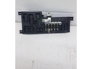 Блок предохранителей 8678449, 518828009 Volvo V70