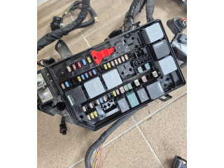 Блок предохранителей 32331868, 32301428 Volvo XC40