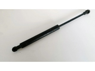 Амортизатор капота двигателя