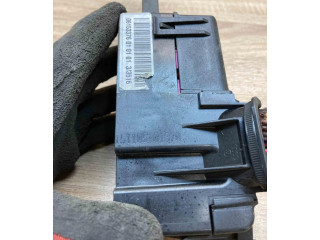 Блок предохранителей 06153376, 15110501870 Audi A2