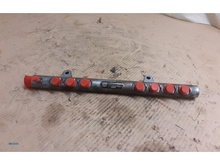 Vstřikovací lišta 30777759   Volvo S80    D5244T10 