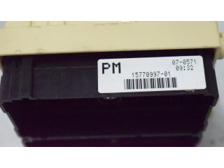   Pojistková skříňka 15770997   Chevrolet Silverado 2001