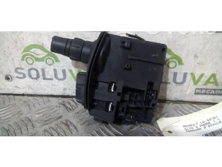 Ручка стеклоочистителей 8201590631 Renault Clio III