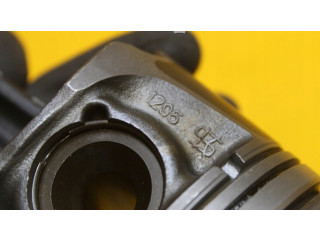 Píst    Mercedes-Benz A W169     