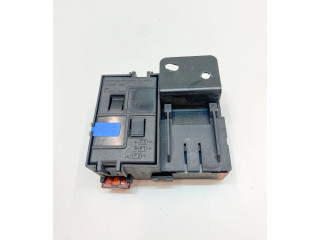 Pojistková skříňka A2305450101, A0325451620 Mercedes-Benz SL R230 2002