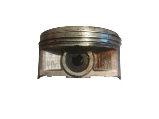 Píst 002z Subaru Outback