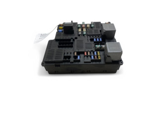 Блок предохранителей 31473771   Volvo XC90    