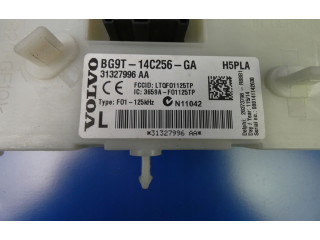 Блок предохранителей 31327996   Volvo S60    