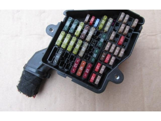 Блок предохранителей     Audi A8 S8 D3 4E    