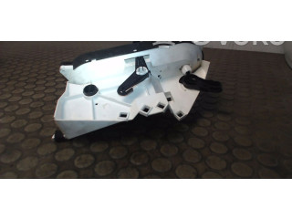 Блок управления климат-контролем Mitsubishi Carisma