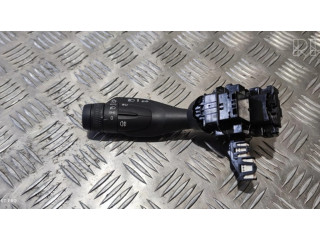 Другая деталь салона