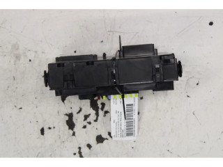 Блок предохранителей    Jeep Renegade    