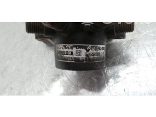 Топливная рампа 8200057232, 51HP02-02 Renault Clio II