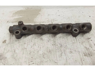 Топливная рампа Toyota Corolla Verso E121