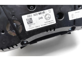 Панель приборов 5E0920951B Skoda Octavia Mk3 (5E)