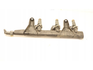 Vstřikovací lišta    Peugeot 301     