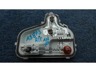 Деталь заднего фонаря