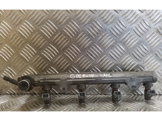 Топливная рампа 036133319B   Volkswagen Golf IV  