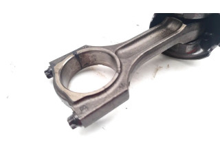 Píst BMW 1 E81 E87 pro naftový motor 2.0