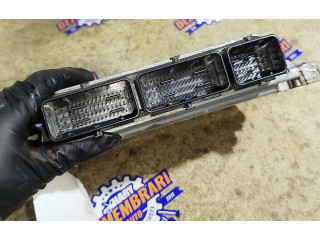 Блок управления двигателя 237100764R, S180095106A Dacia Duster