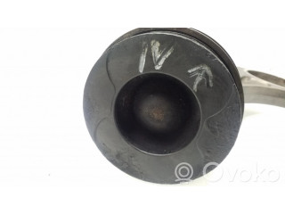 Píst H268X Citroen C6 pro naftový motor 2.7