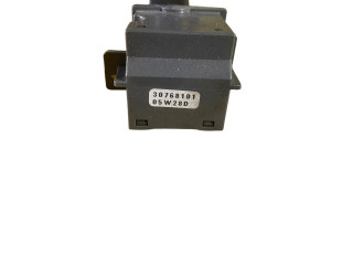 Ручка стеклоочистителей 30768101   Volvo V70