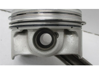 Píst 079107104CE Audi A8 S8 D5