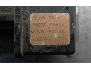 Блок предохранителей 252300M900 Nissan Almera