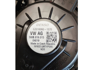 Вентилятор печки 5WB819015 Skoda Octavia Mk4