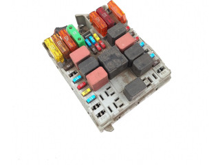 Блок предохранителей 46809993, 46520429 Fiat Albea