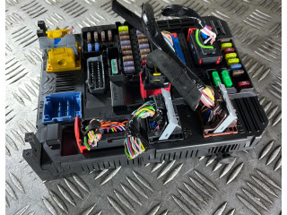 Блок предохранителей 9832881080, 983288108000   Peugeot 2008 II    