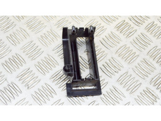 Другая деталь отсека двигателя