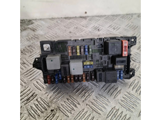 Блок предохранителей  2115456201   Mercedes-Benz E W211    