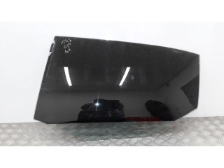 Основное стекло задних дверей