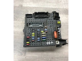 Блок предохранителей  28017881, 00006683032   Volvo V70    