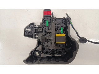 Блок предохранителей    Peugeot 2008 II    