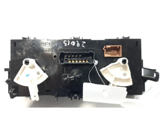 Блок управления кондиционера воздуха / климата/ печки (в салоне)