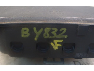 Подушка безопасности водителя    Renault Trafic II (X83)