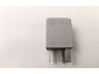 Блок предохранителей 1K0951253 Volkswagen Caddy