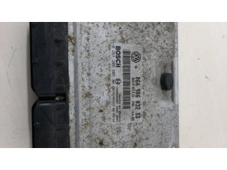 Блок управления двигателя 06A906032SD, 0261208605   Volkswagen New Beetle